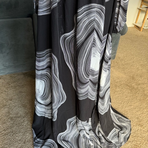 abstract printed 3d rose one shoulder maxi dress with slit - Picture 4 of 8
